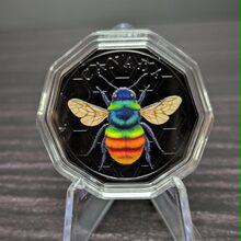 Bee front view